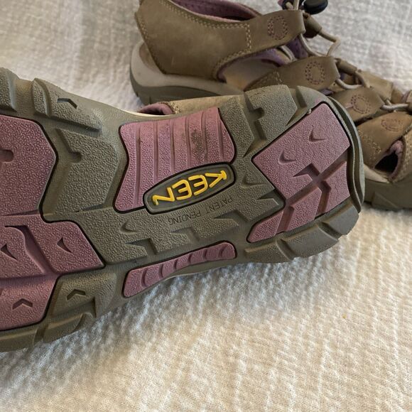Keen Newport Women’s Size 10 Closed Toe Sandals Walking Beach Adjustable Bungee - Picture 7 of 16